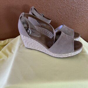 Seleeney Wedge Sandals, Created for Macy's - Light Taupe - size 8.5